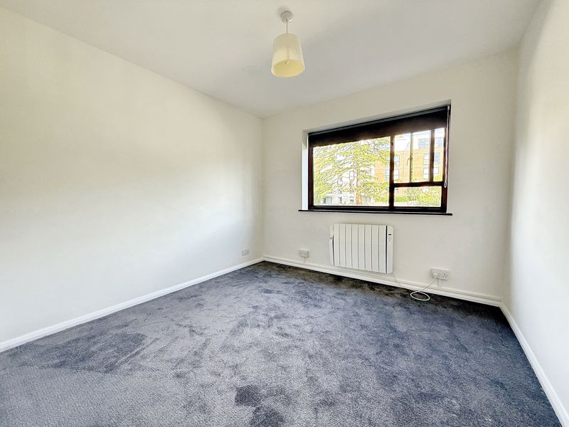 Bedroom- click for photo gallery